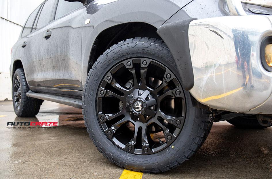 TOYOTA LANDCRUSIER VAPOR MATTE BLACK